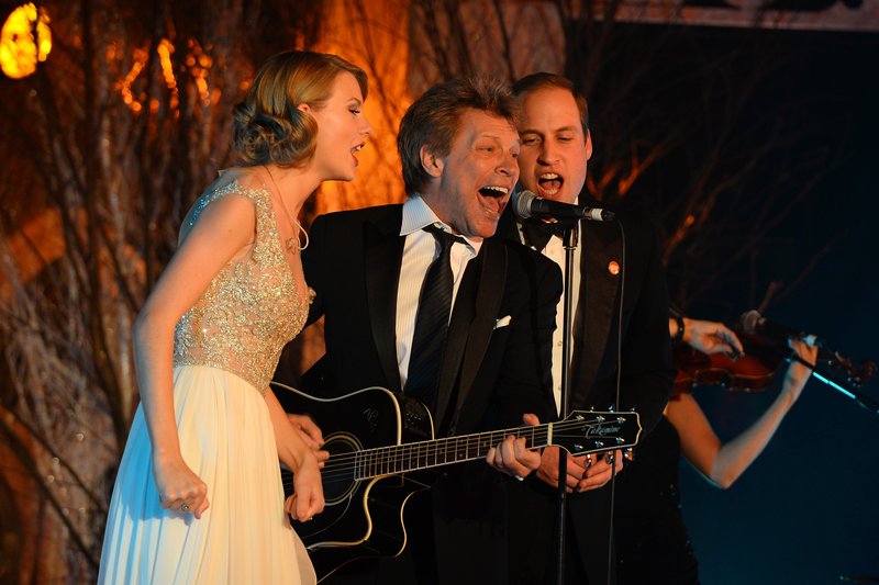 Taylor Swift at Winter Whites Gala — photo 237