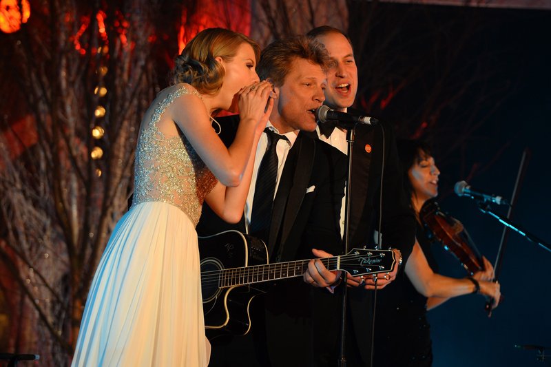Taylor Swift at Winter Whites Gala — photo 238