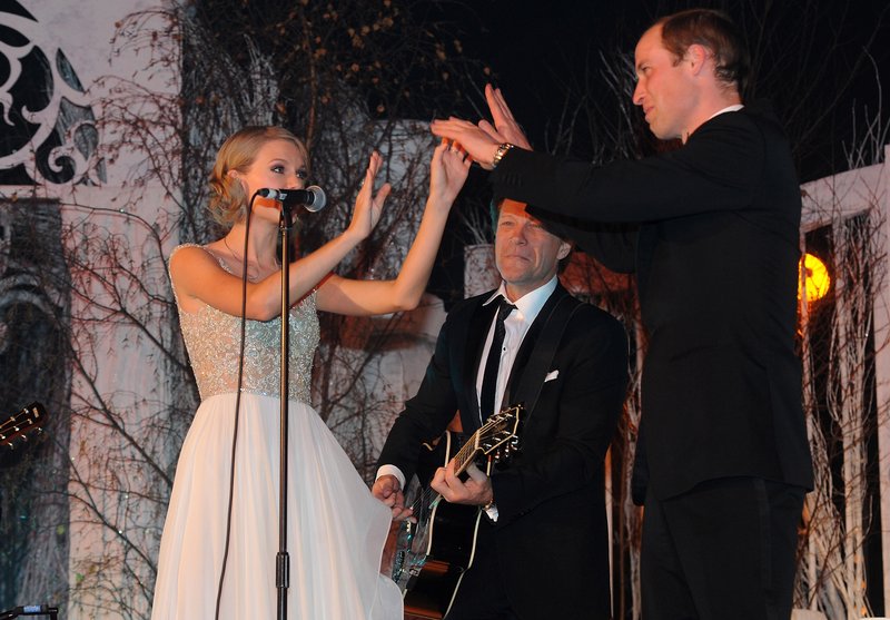 Taylor Swift at Winter Whites Gala — photo 258