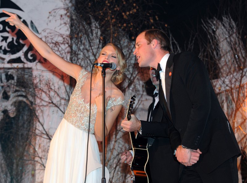 Taylor Swift at Winter Whites Gala — photo 259