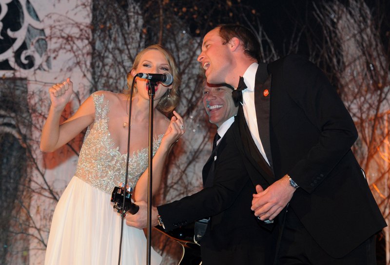 Taylor Swift at Winter Whites Gala — photo 260
