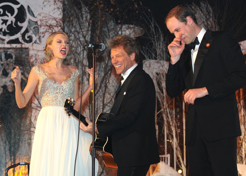 Taylor Swift at Winter Whites Gala — photo 262