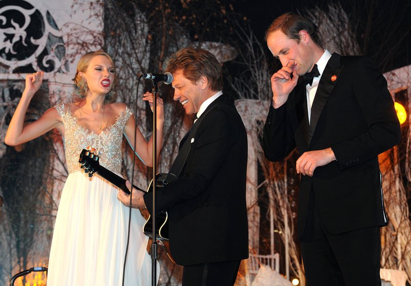 Taylor Swift at Winter Whites Gala — photo 264