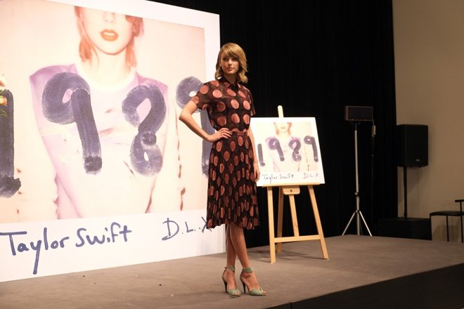 Taylor Swift at 1989 Tokyo Press Conference — photo 7