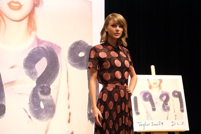 Taylor Swift at 1989 Tokyo Press Conference — photo 10