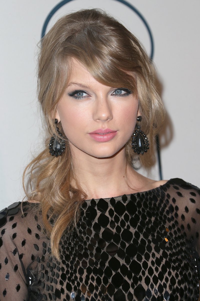 Taylor Swift at 56th Annual GRAMMY Awards - Pre-GRAMMY Gala And Salute To Industry Icons Honoring Lucian Grainge — photo 45