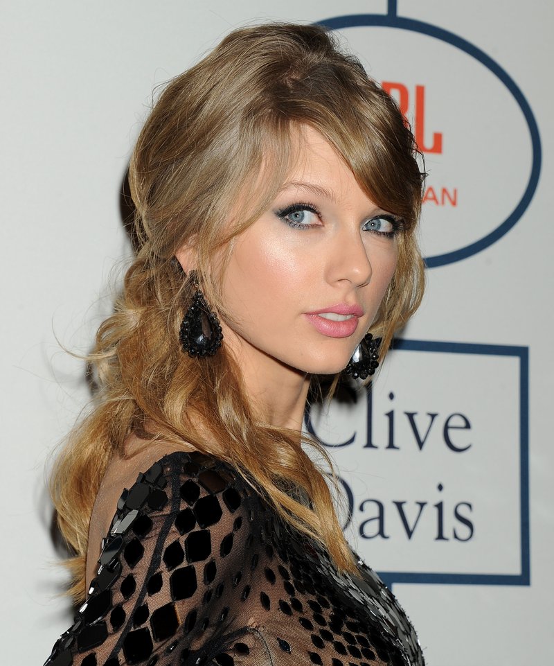 Taylor Swift at 56th Annual GRAMMY Awards - Pre-GRAMMY Gala And Salute To Industry Icons Honoring Lucian Grainge — photo 71