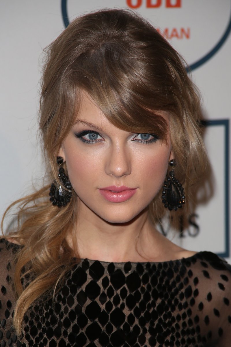 Taylor Swift at 56th Annual GRAMMY Awards - Pre-GRAMMY Gala And Salute To Industry Icons Honoring Lucian Grainge — photo 135