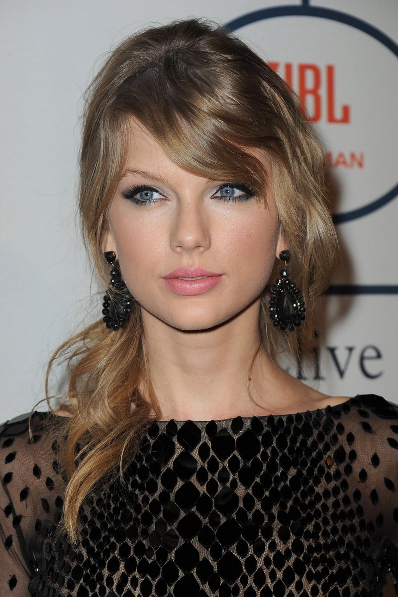 Taylor Swift at 56th Annual GRAMMY Awards - Pre-GRAMMY Gala And Salute To Industry Icons Honoring Lucian Grainge — photo 163