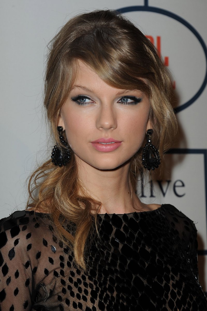 Taylor Swift at 56th Annual GRAMMY Awards - Pre-GRAMMY Gala And Salute To Industry Icons Honoring Lucian Grainge — photo 164