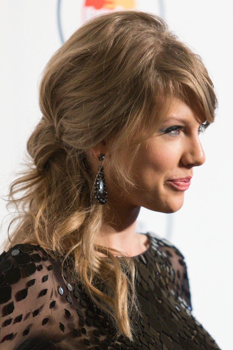 Taylor Swift at 56th Annual GRAMMY Awards - Pre-GRAMMY Gala And Salute To Industry Icons Honoring Lucian Grainge — photo 188