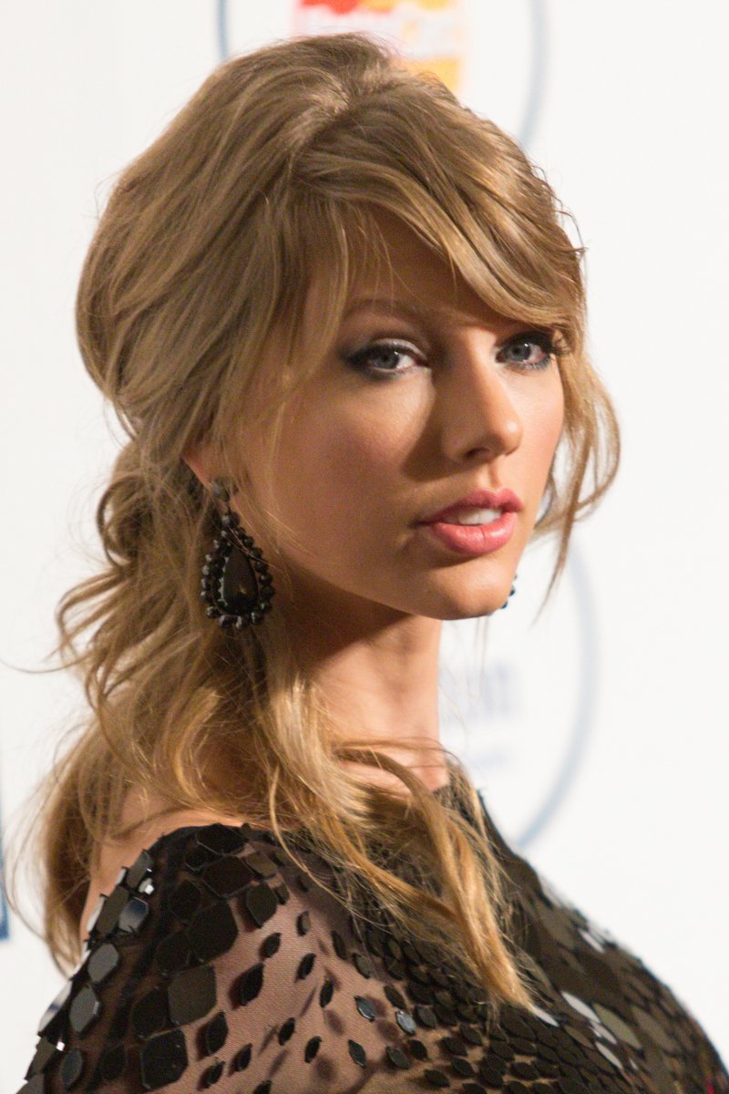 Taylor Swift at 56th Annual GRAMMY Awards - Pre-GRAMMY Gala And Salute To Industry Icons Honoring Lucian Grainge — photo 192