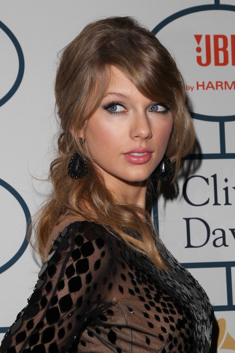 Taylor Swift at 56th Annual GRAMMY Awards - Pre-GRAMMY Gala And Salute To Industry Icons Honoring Lucian Grainge — photo 201