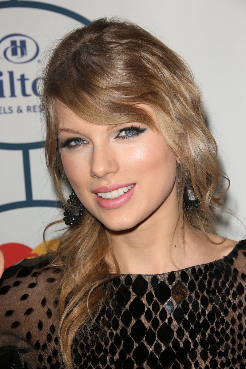 Taylor Swift at 56th Annual GRAMMY Awards - Pre-GRAMMY Gala And Salute To Industry Icons Honoring Lucian Grainge — photo 234