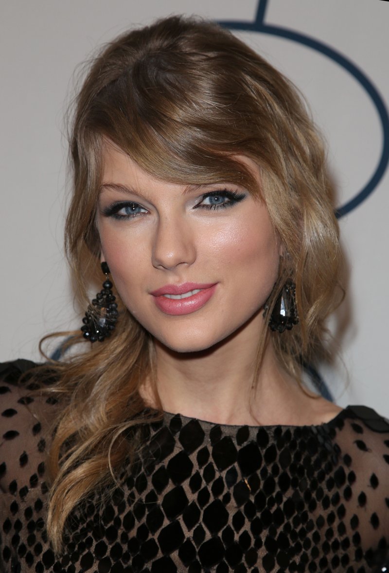 Taylor Swift at 56th Annual GRAMMY Awards - Pre-GRAMMY Gala And Salute To Industry Icons Honoring Lucian Grainge — photo 250