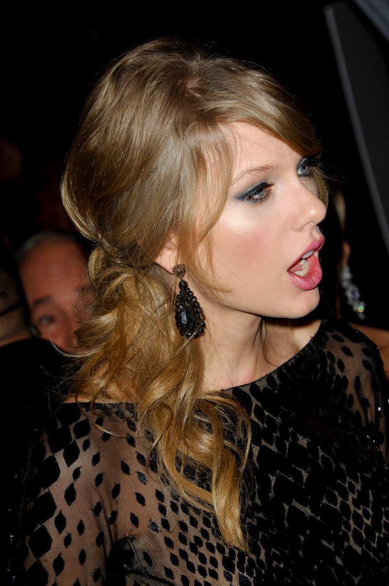 Taylor Swift at 56th Annual GRAMMY Awards - Pre-GRAMMY Gala And Salute To Industry Icons Honoring Lucian Grainge — photo 251