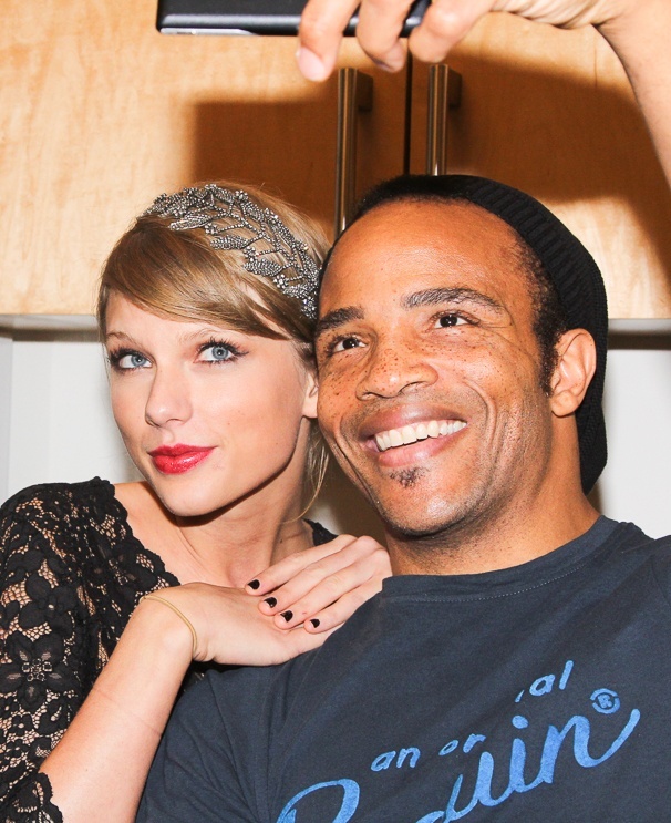 Taylor Swift at "Beautiful: The Carole King Musical" - Backstage — photo 21