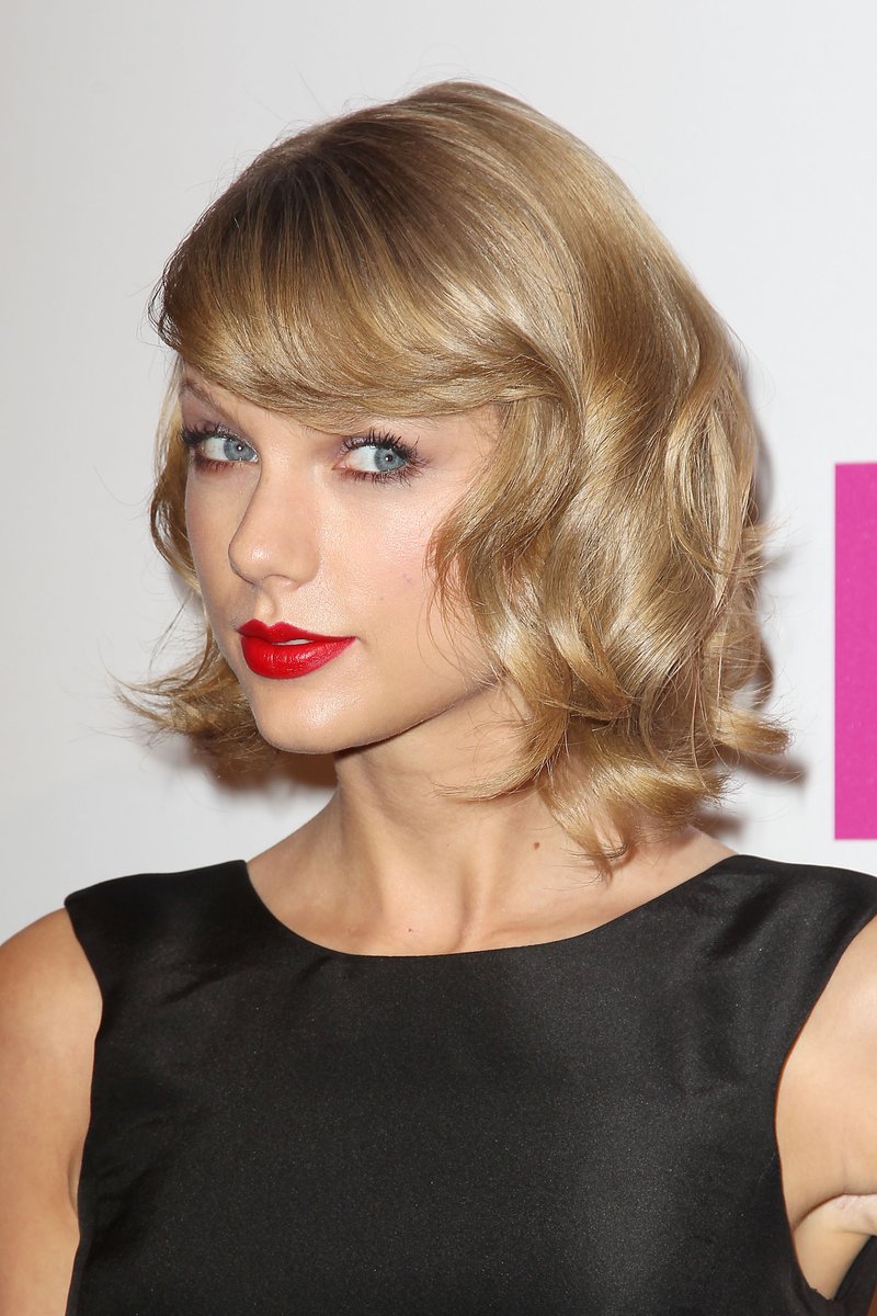 Taylor Swift at 2014 Billboard Women in Music Luncheon — photo 88