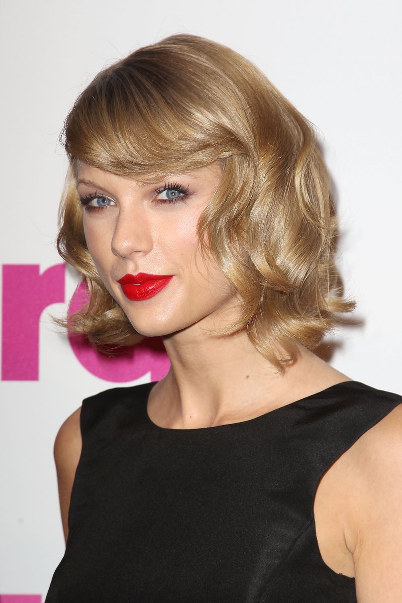 Taylor Swift at 2014 Billboard Women in Music Luncheon — photo 96