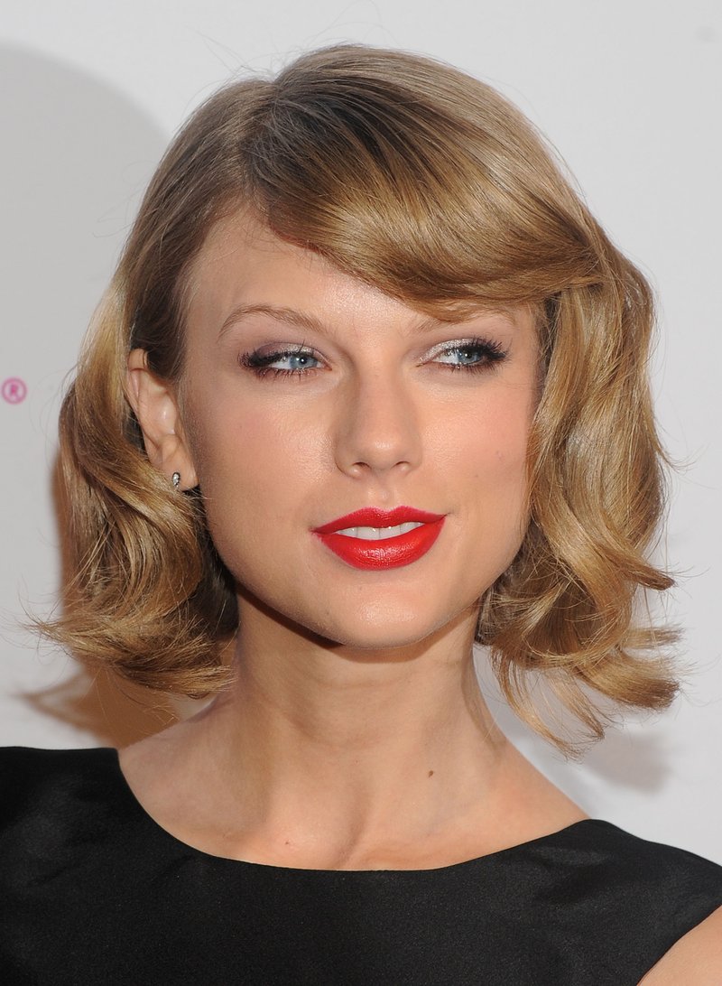 Taylor Swift at 2014 Billboard Women in Music Luncheon — photo 147