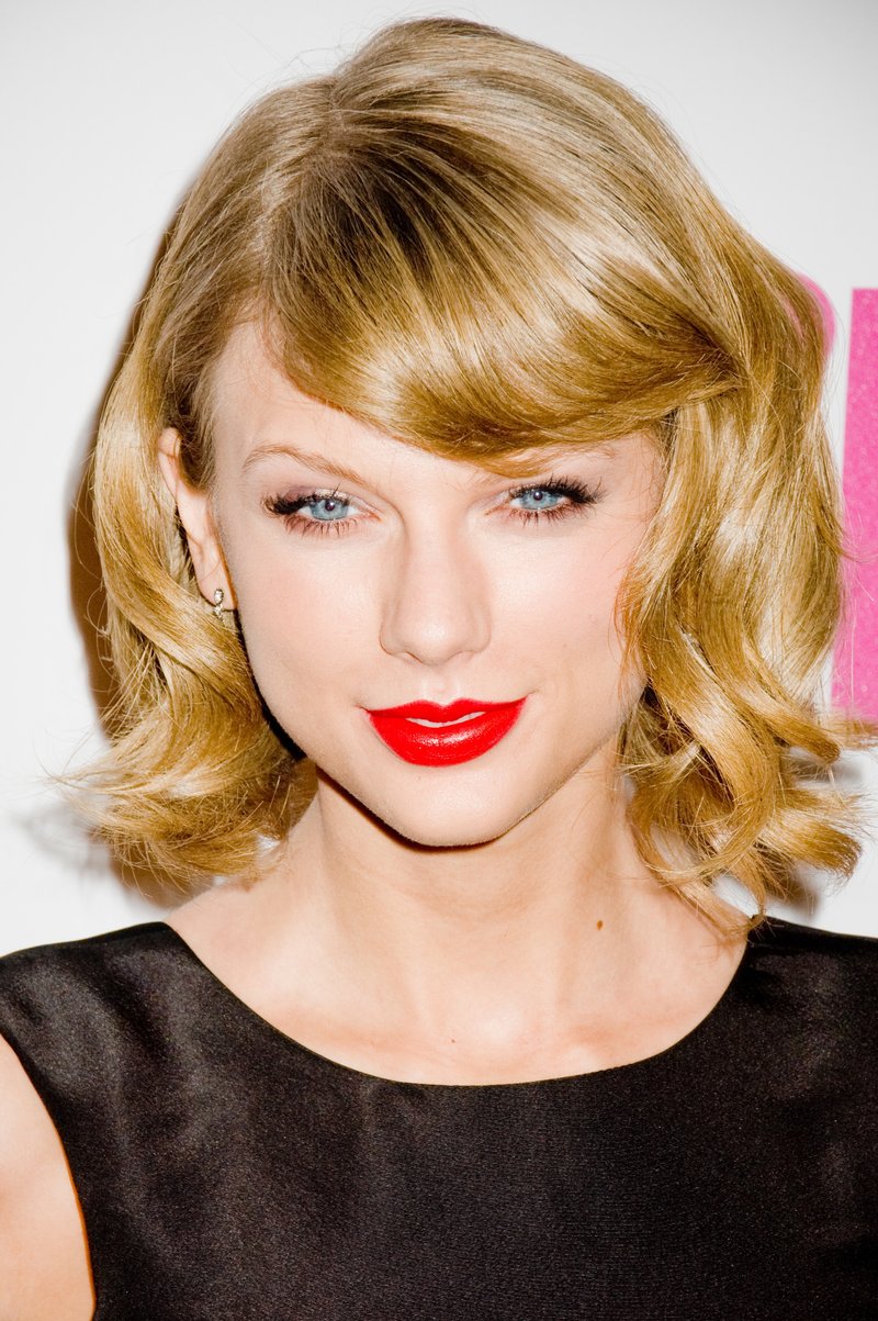 Taylor Swift at 2014 Billboard Women in Music Luncheon — photo 168