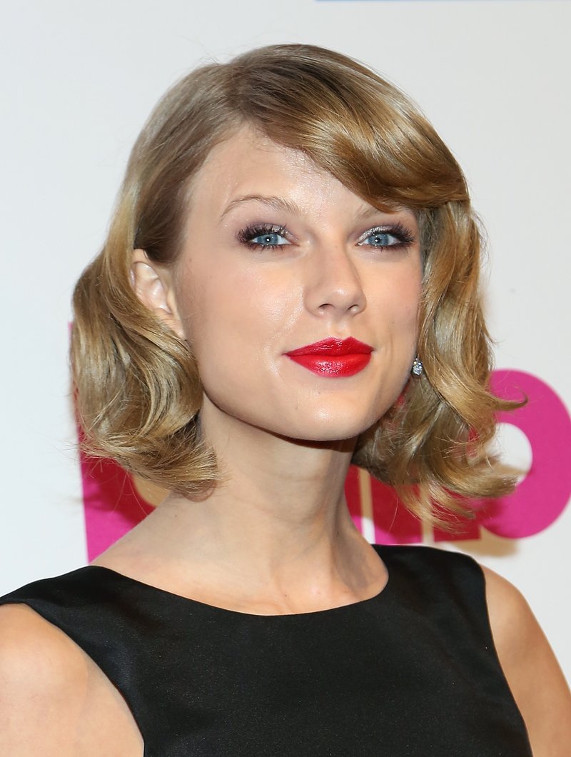 Taylor Swift at 2014 Billboard Women in Music Luncheon — photo 174