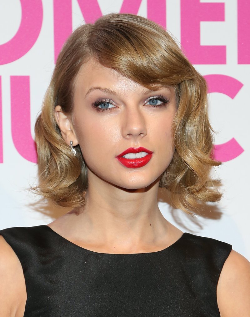 Taylor Swift at 2014 Billboard Women in Music Luncheon — photo 176