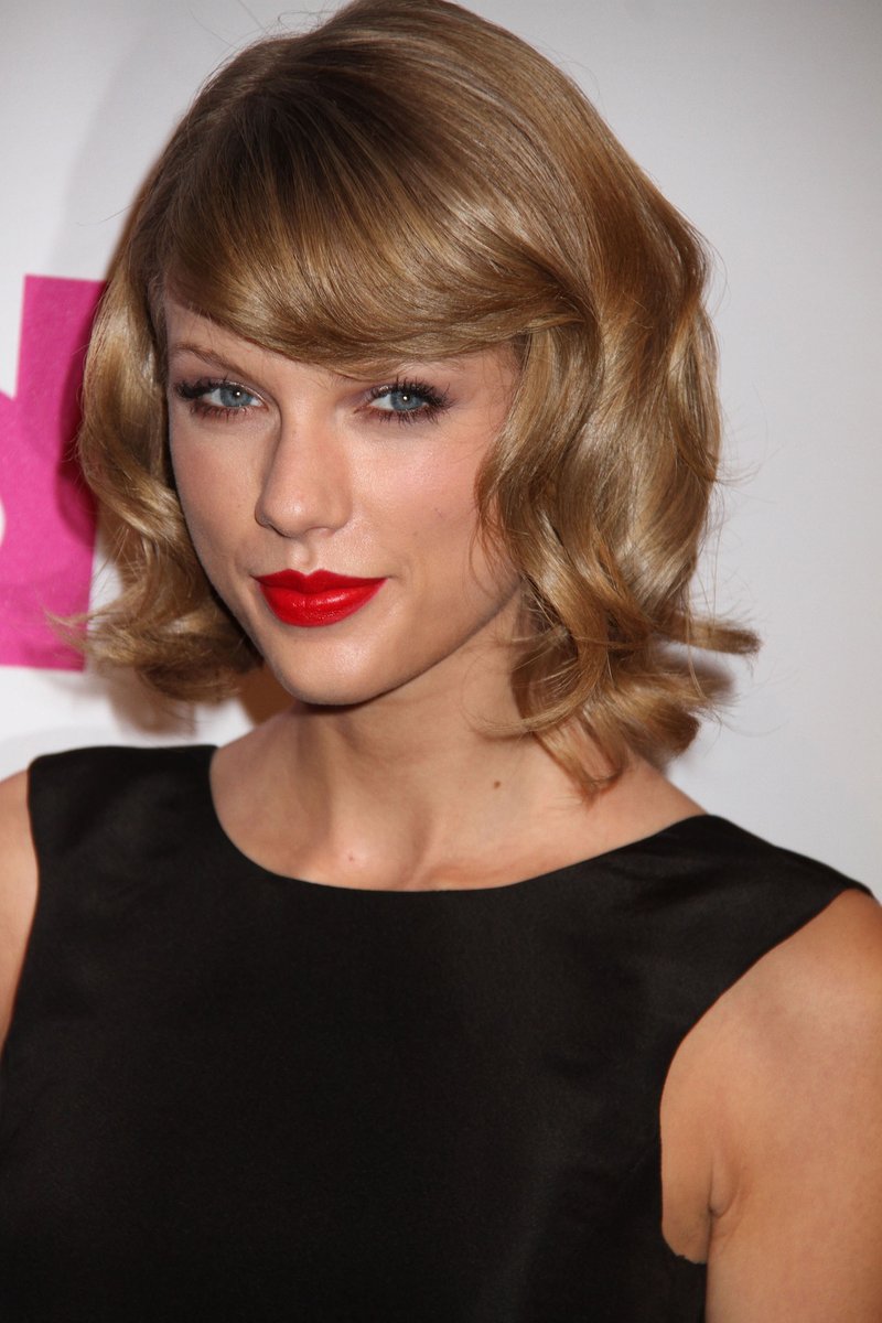 Taylor Swift at 2014 Billboard Women in Music Luncheon — photo 183