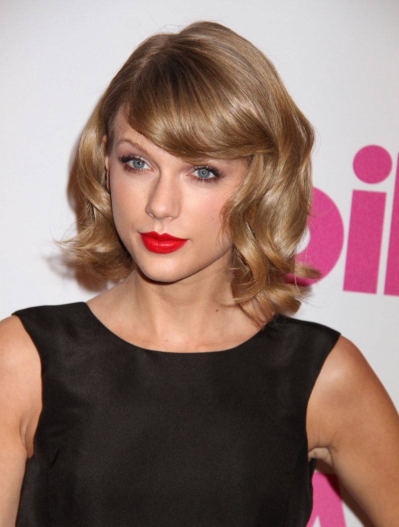 Taylor Swift at 2014 Billboard Women in Music Luncheon — photo 186