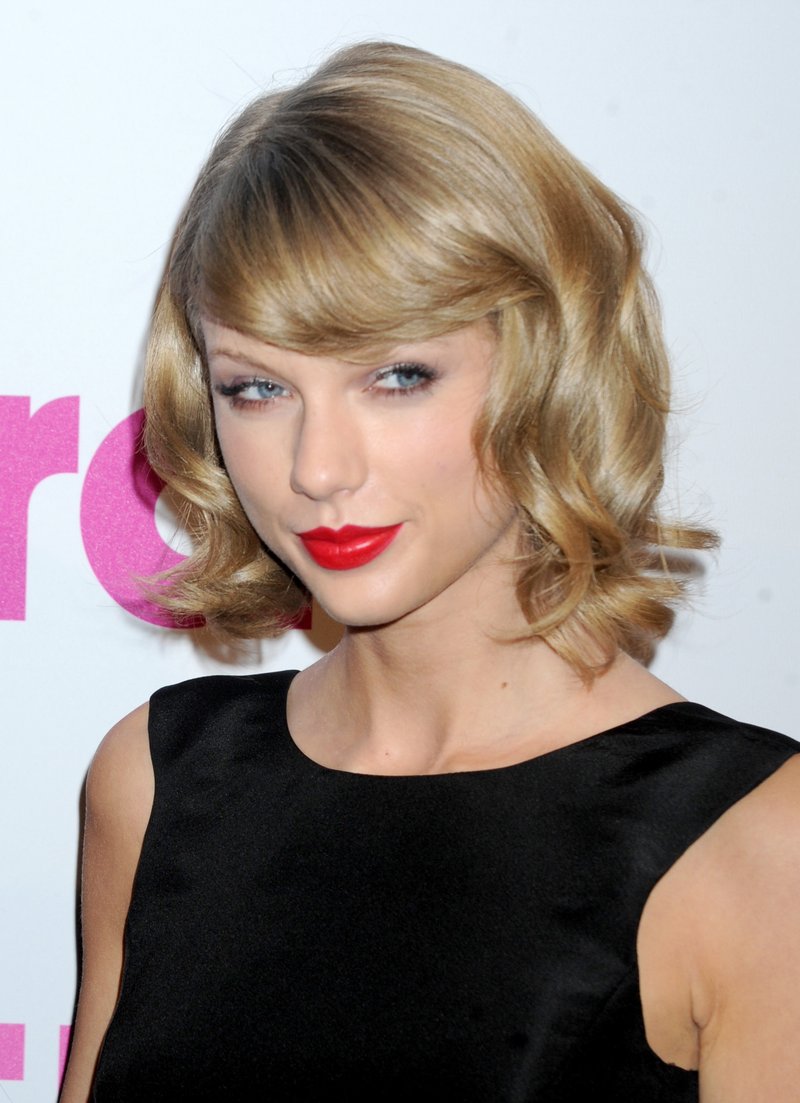 Taylor Swift at 2014 Billboard Women in Music Luncheon — photo 195