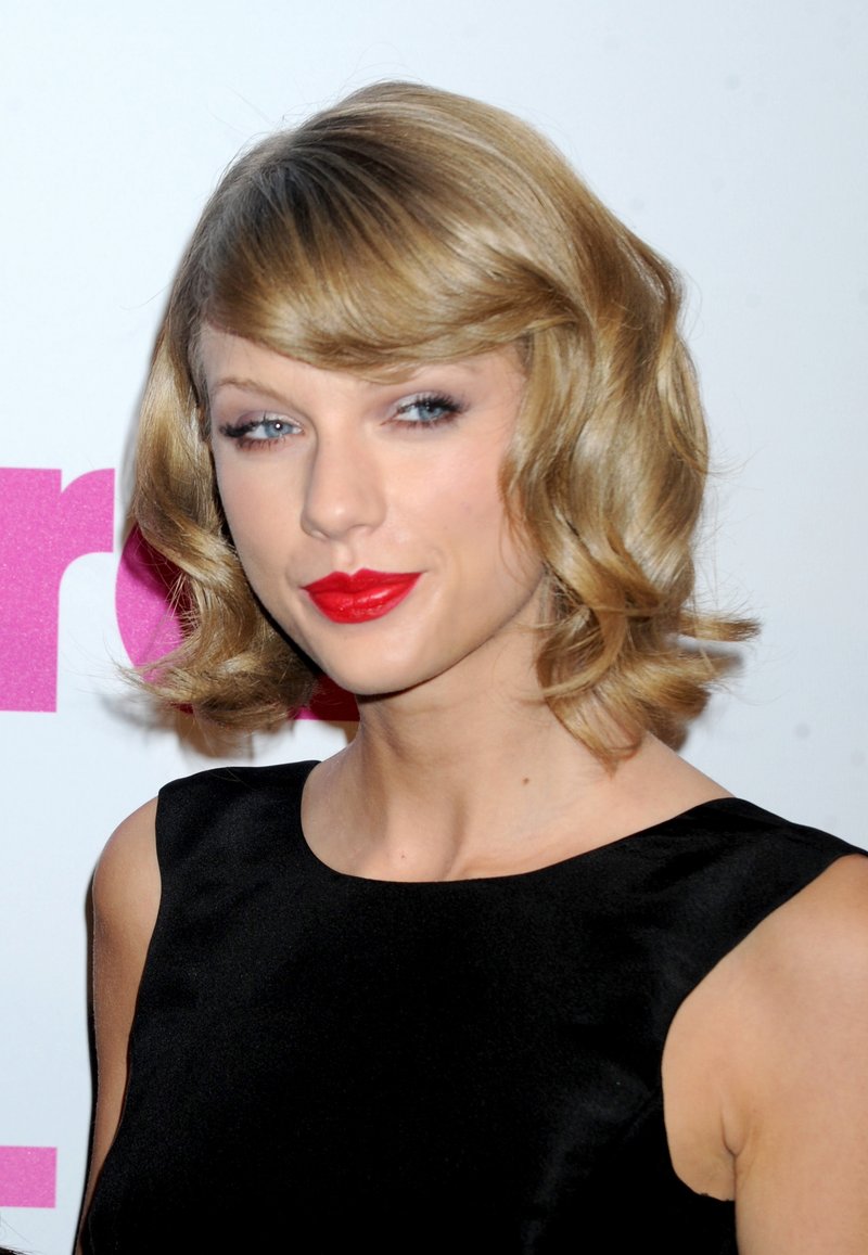 Taylor Swift at 2014 Billboard Women in Music Luncheon — photo 196