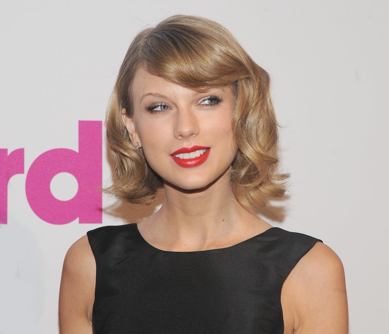 Taylor Swift at 2014 Billboard Women in Music Luncheon — photo 201