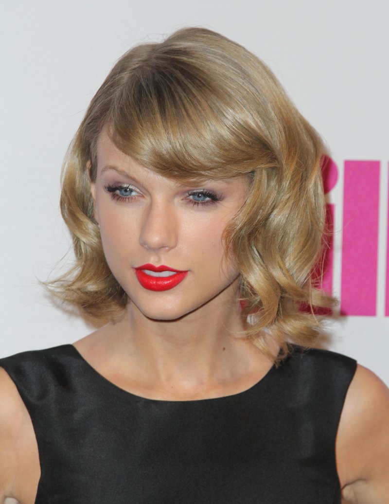 Taylor Swift at 2014 Billboard Women in Music Luncheon — photo 234