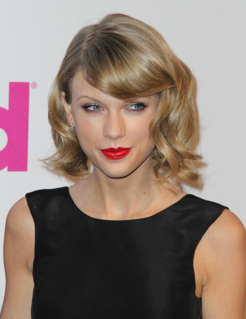 Taylor Swift at 2014 Billboard Women in Music Luncheon — photo 238