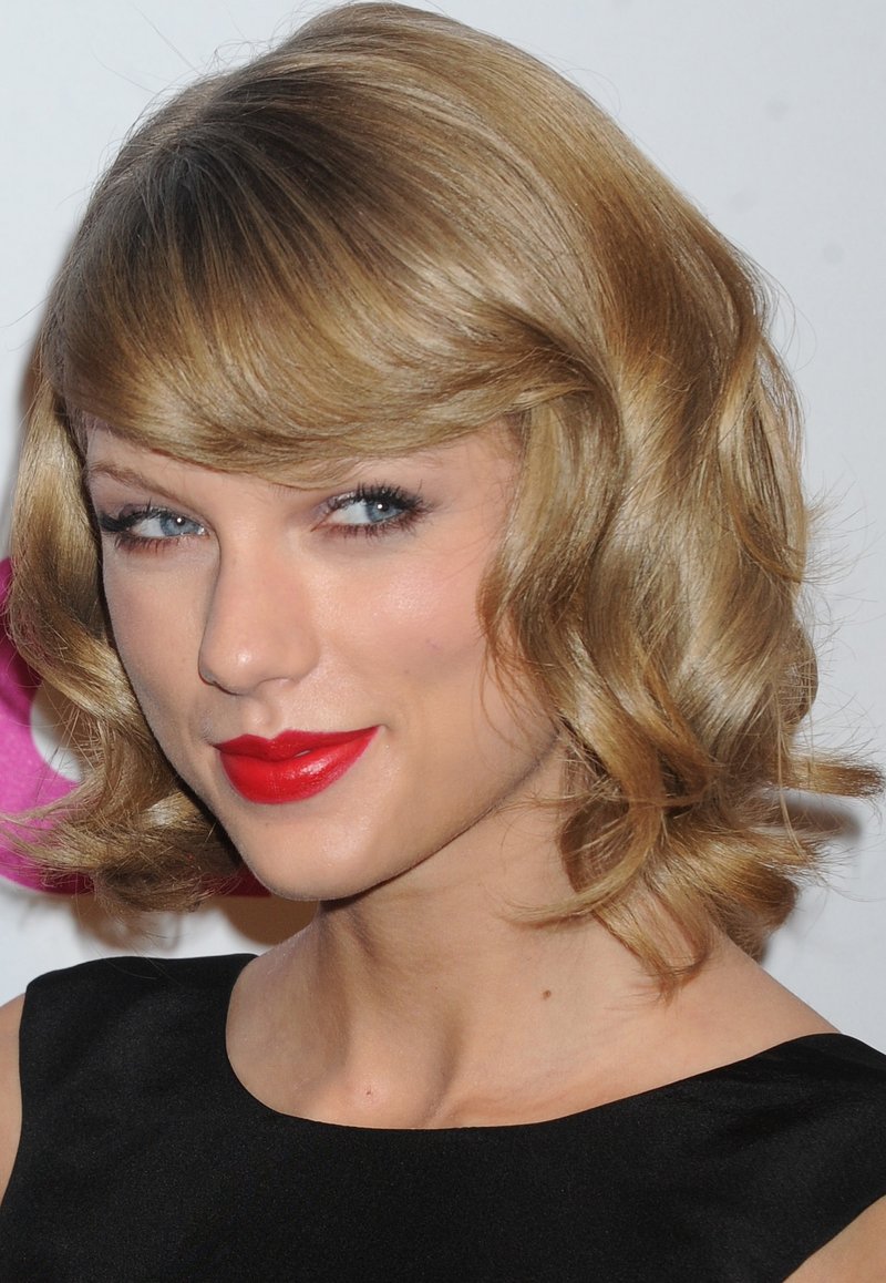 Taylor Swift at 2014 Billboard Women in Music Luncheon — photo 247