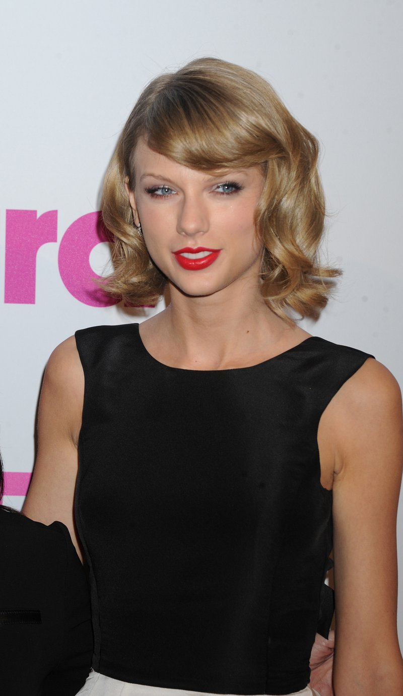 Taylor Swift at 2014 Billboard Women in Music Luncheon — photo 249