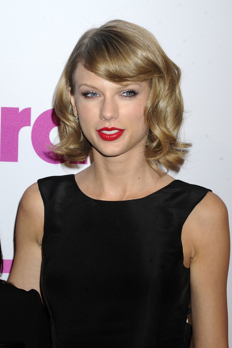 Taylor Swift at 2014 Billboard Women in Music Luncheon — photo 259
