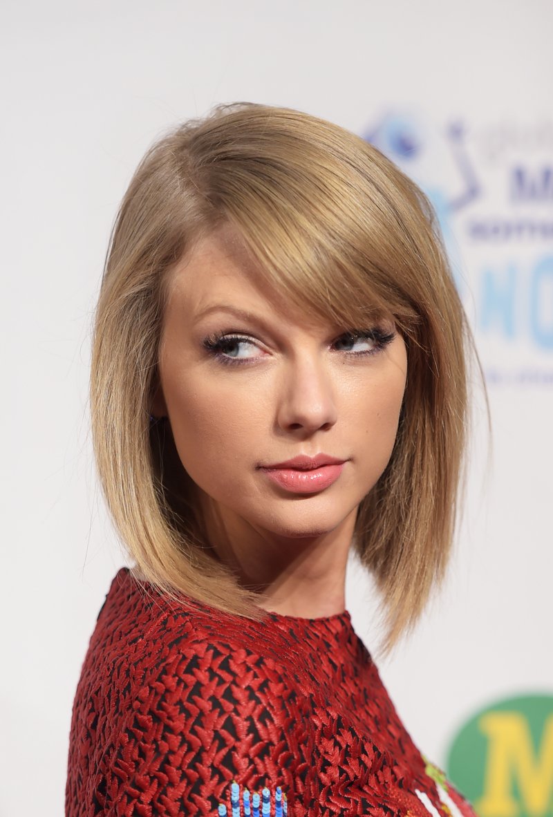 Taylor Swift at Capital FM's Jingle Bell Ball — photo 27