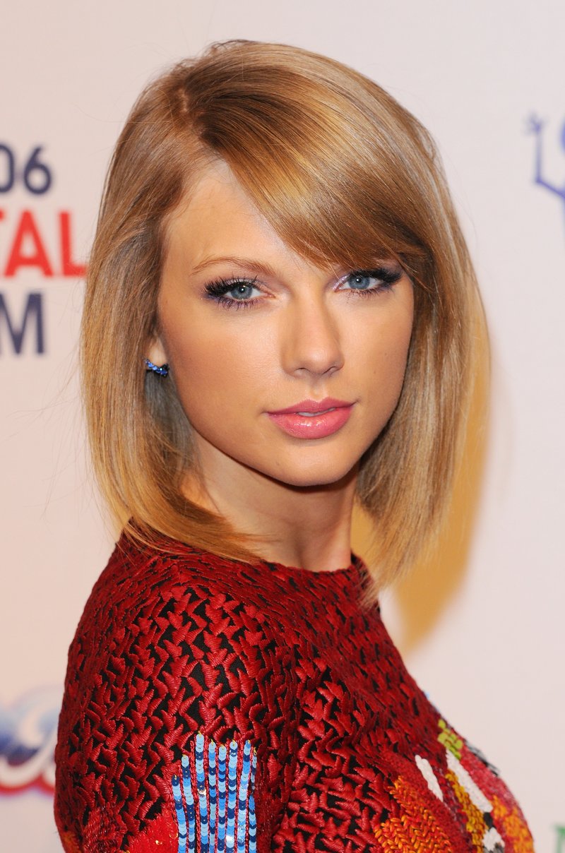 Taylor Swift at Capital FM's Jingle Bell Ball — photo 31