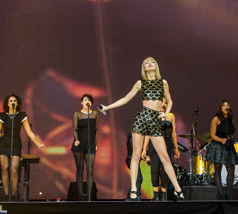 Taylor Swift at Capital FM's Jingle Bell Ball — photo 118