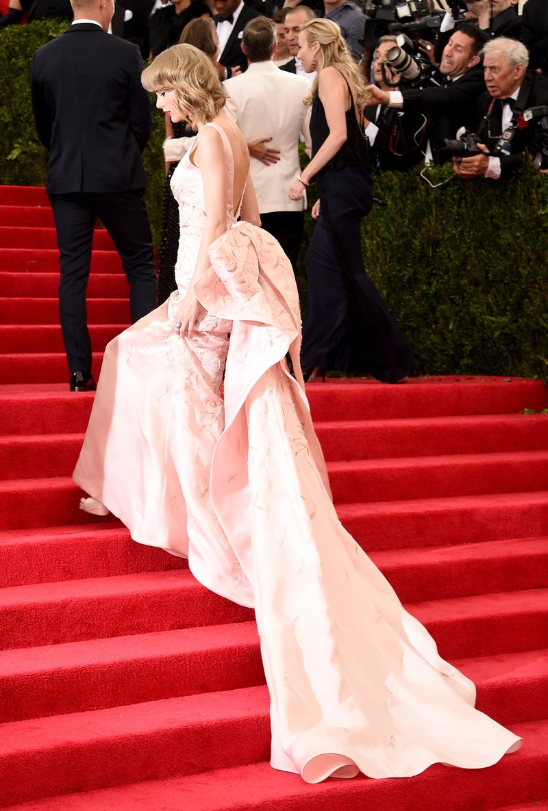Taylor Swift at "Charles James: Beyond Fashion" Costume Institute Gala — photo 37