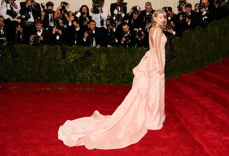 Taylor Swift at "Charles James: Beyond Fashion" Costume Institute Gala — photo 83
