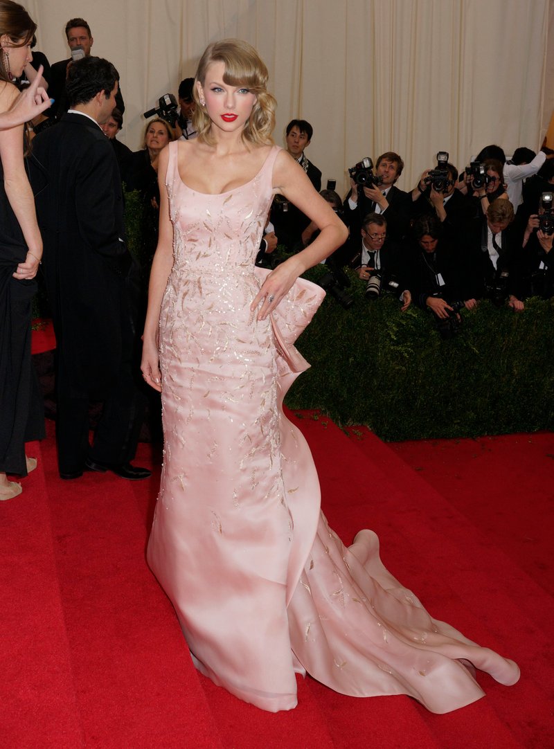 Taylor Swift at "Charles James: Beyond Fashion" Costume Institute Gala — photo 88