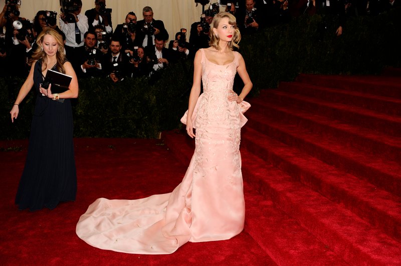 Taylor Swift at "Charles James: Beyond Fashion" Costume Institute Gala — photo 110