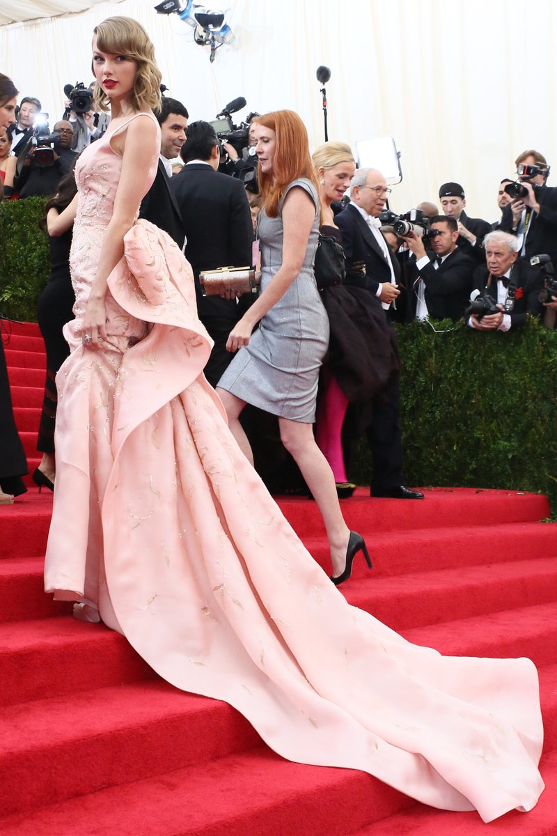 Taylor Swift at "Charles James: Beyond Fashion" Costume Institute Gala — photo 151