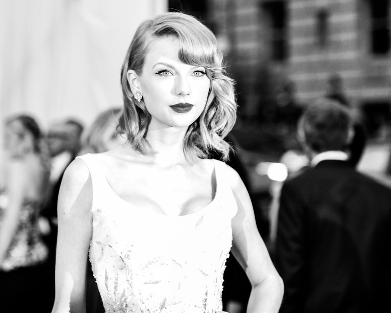 Taylor Swift at "Charles James: Beyond Fashion" Costume Institute Gala — photo 156