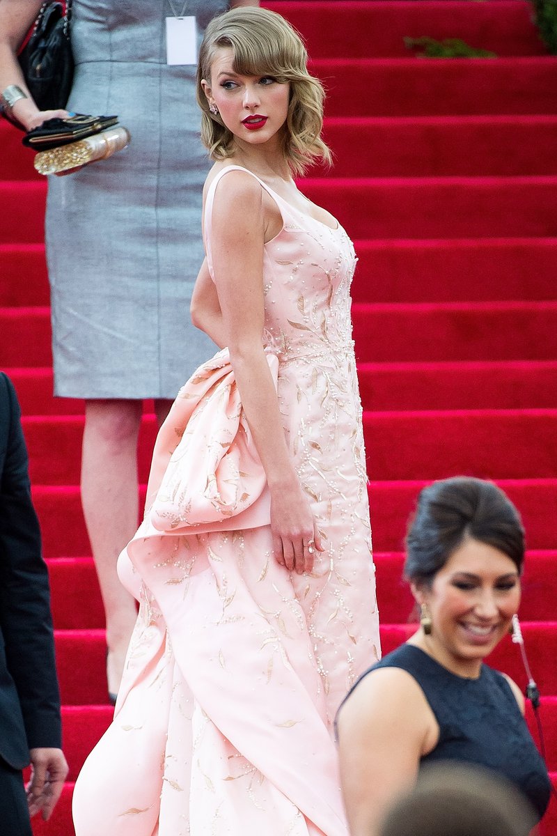 Taylor Swift at "Charles James: Beyond Fashion" Costume Institute Gala — photo 232
