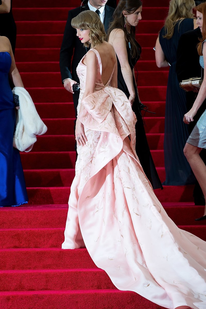Taylor Swift at "Charles James: Beyond Fashion" Costume Institute Gala — photo 234