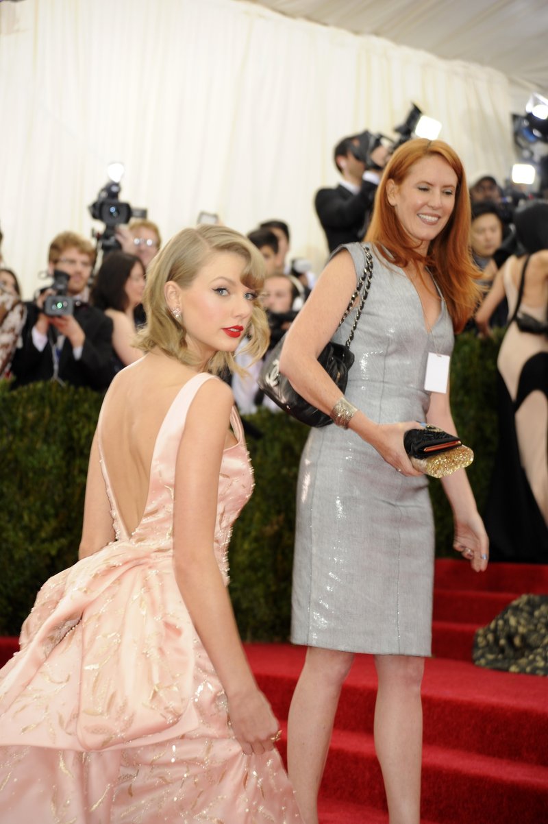 Taylor Swift at "Charles James: Beyond Fashion" Costume Institute Gala — photo 272