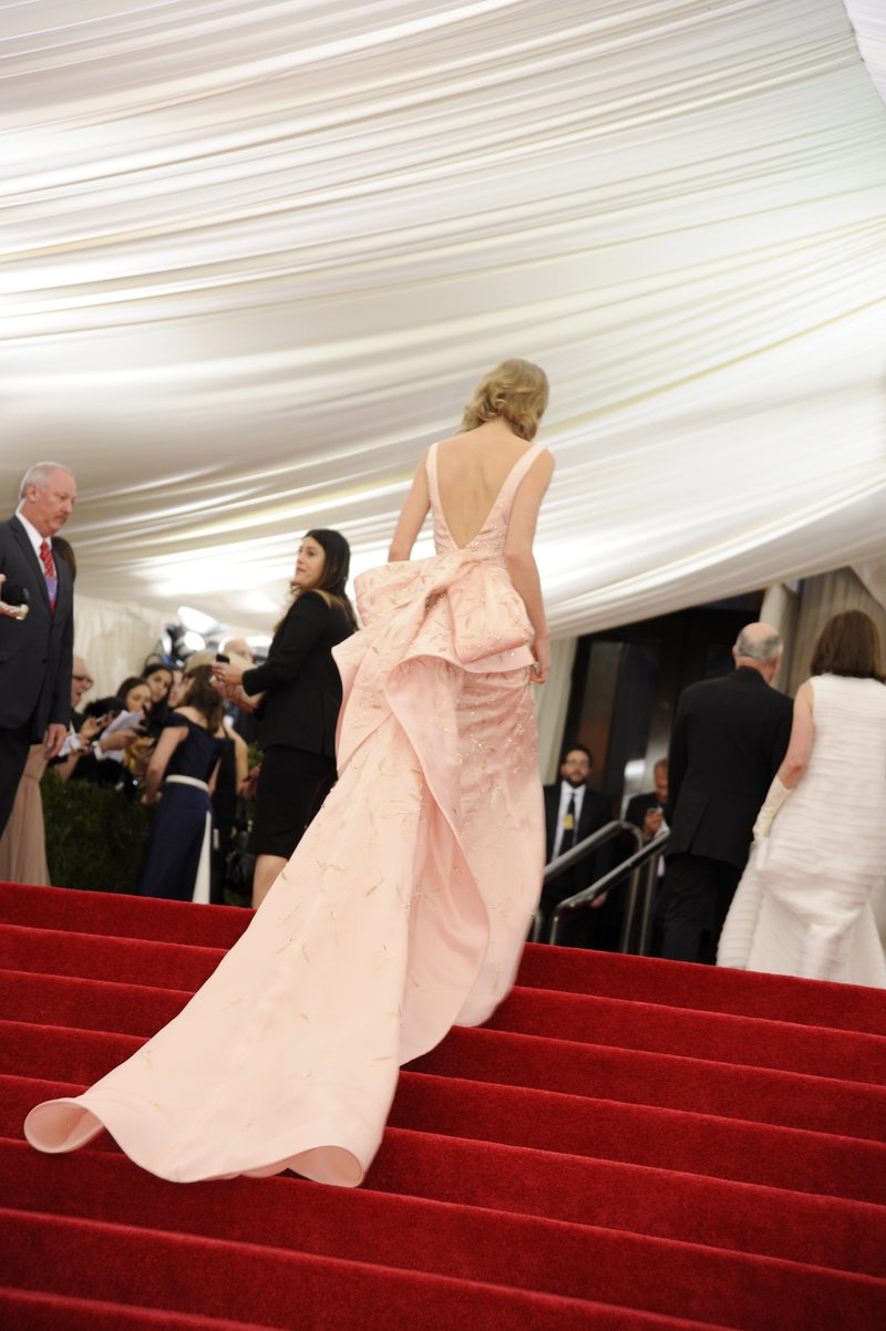 Taylor Swift at "Charles James: Beyond Fashion" Costume Institute Gala — photo 276